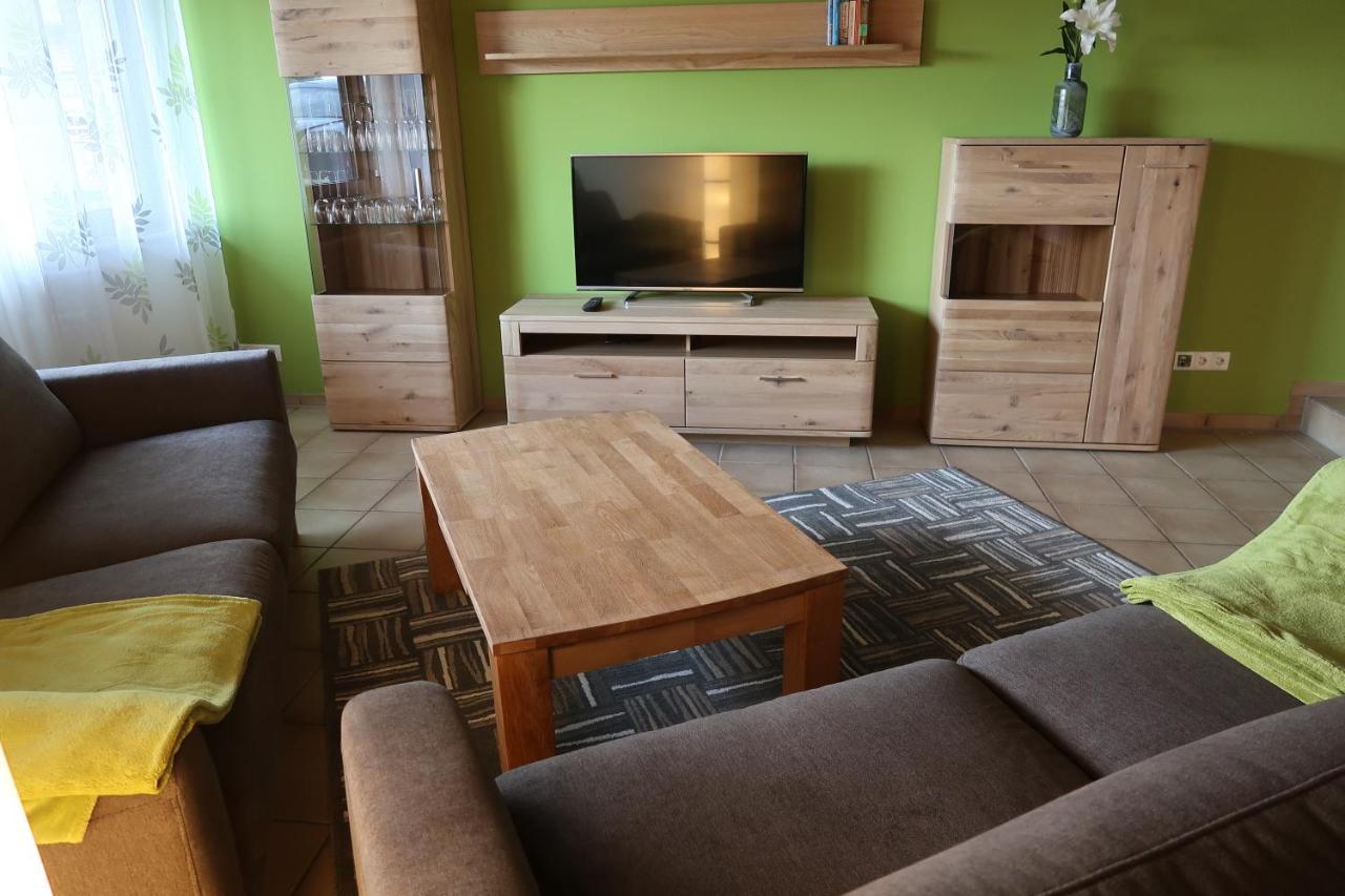 Ferienwohnung Neuborner-Hof Andernach Buitenkant foto